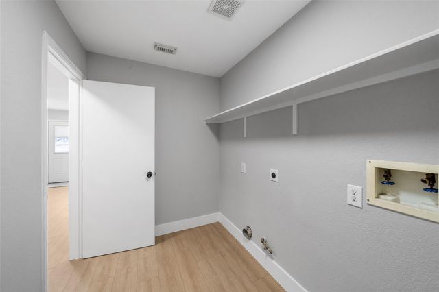 6718 Wild Pecan Trail, Houston, TX 77084