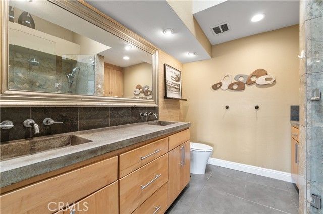 20122 Bayfront 206, Huntington Beach, CA 92646