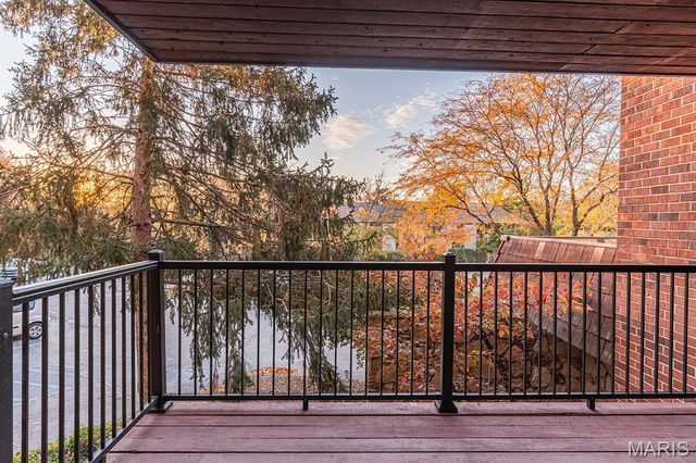 590 Sarah Lane 208, Creve Coeur, MO 63141