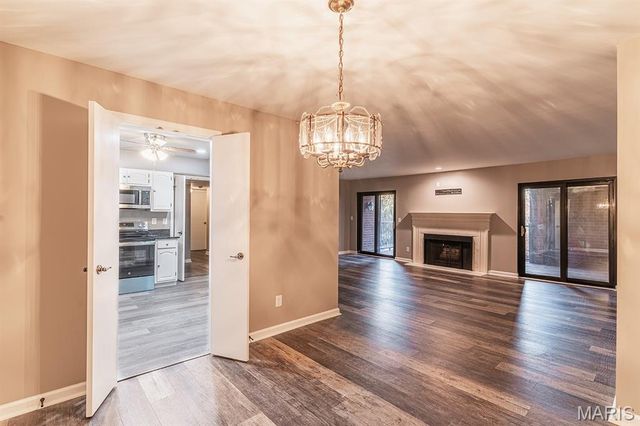 590 Sarah Lane 208, Creve Coeur, MO 63141