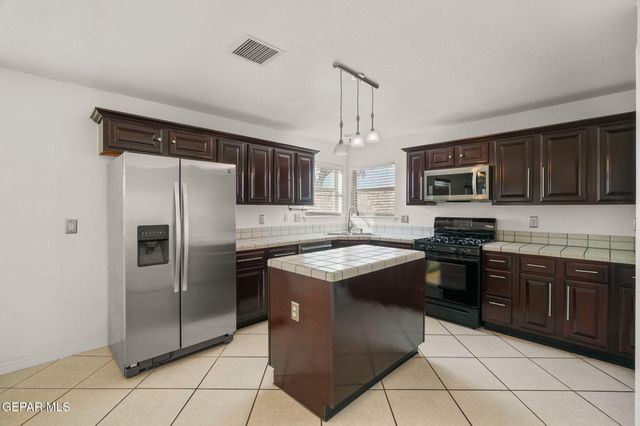 1611 PLAYA DEL SOL Street, El Paso, TX 79911