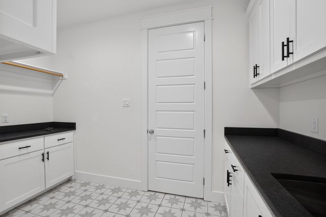 1040 Agnes N, Springtown, TX 76082