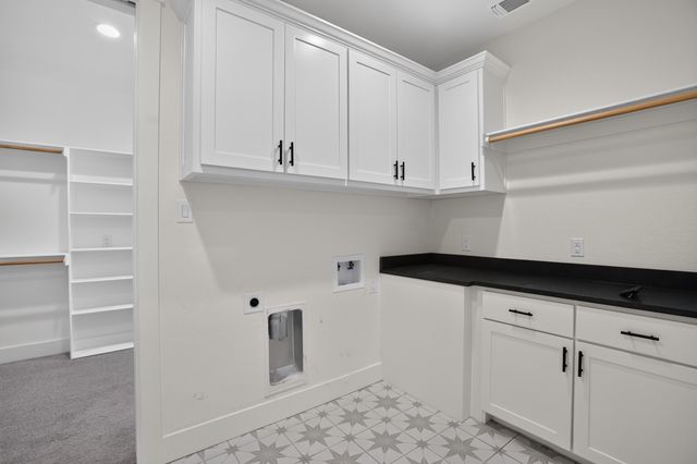 1040 Agnes N, Springtown, TX 76082