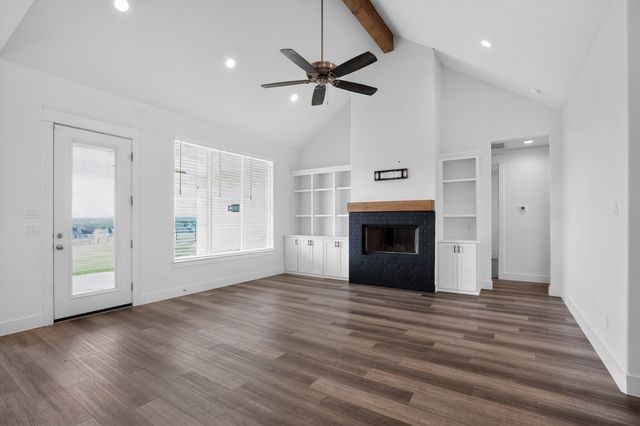 1040 Agnes N, Springtown, TX 76082