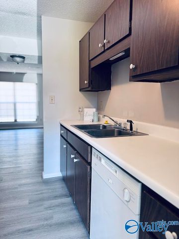 2016 Hobbs Road 1, Huntsville, AL 35803