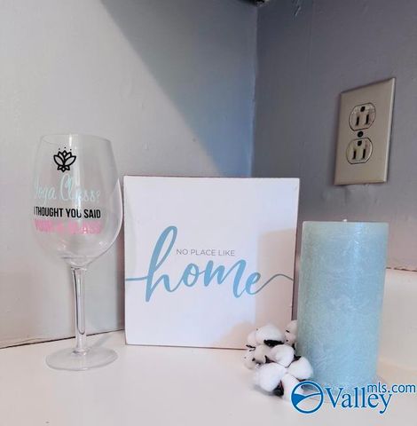 2016 Hobbs Road 1, Huntsville, AL 35803