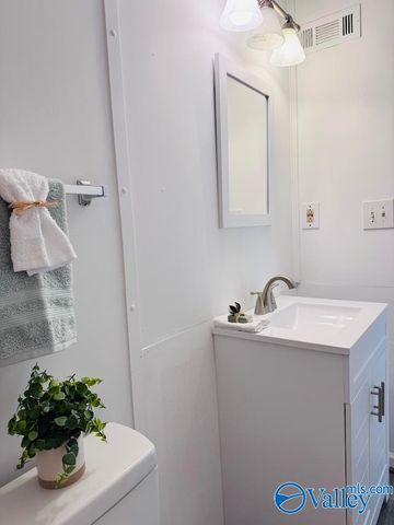 2016 Hobbs Road 1, Huntsville, AL 35803