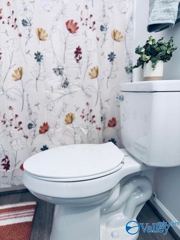 2016 Hobbs Road 1, Huntsville, AL 35803