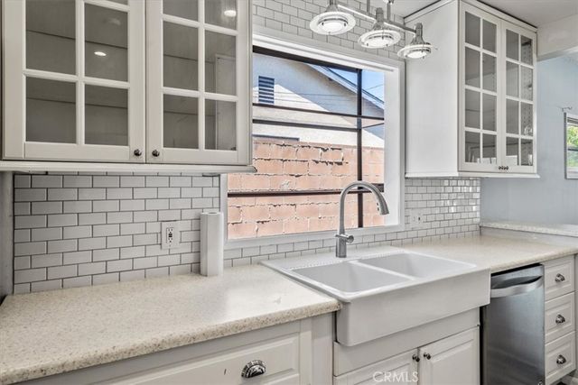 15701 Tuba, North Hills, CA 91343