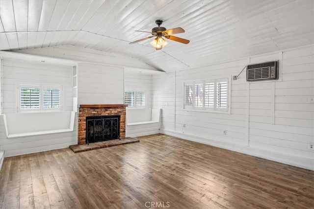 15701 Tuba, North Hills, CA 91343