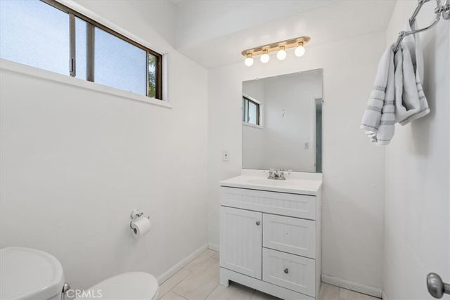 15701 Tuba, North Hills, CA 91343