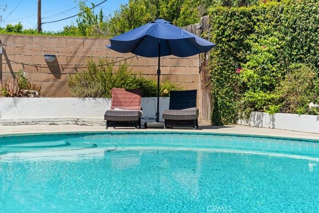 15701 Tuba, North Hills, CA 91343
