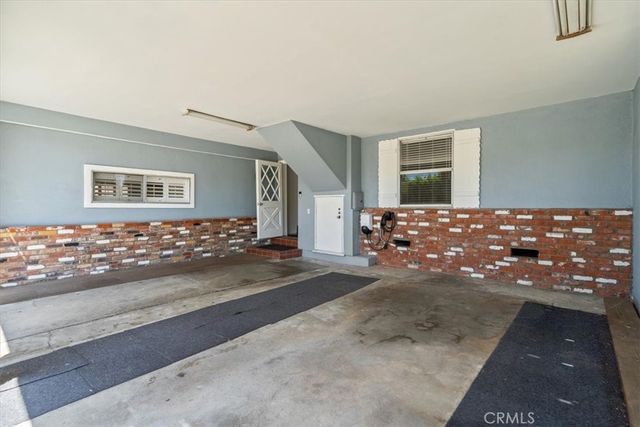 15701 Tuba, North Hills, CA 91343