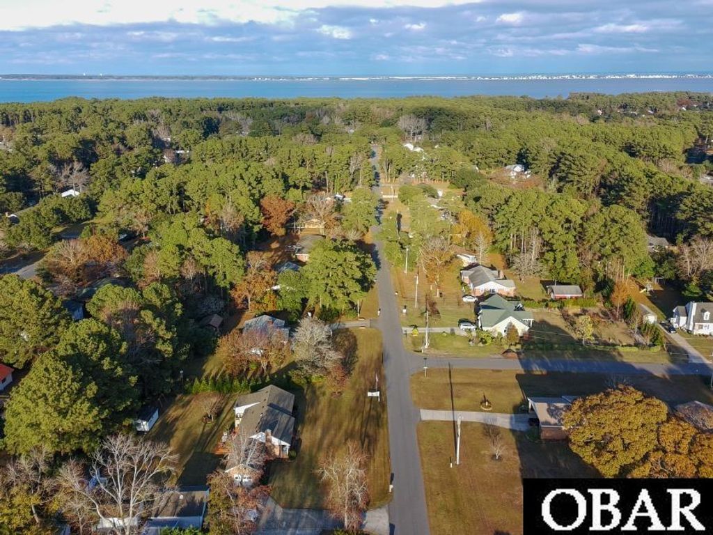 Image 5 of property listing at 173 Creefs Ridge Road Lot 13, Manteo, NC 27954