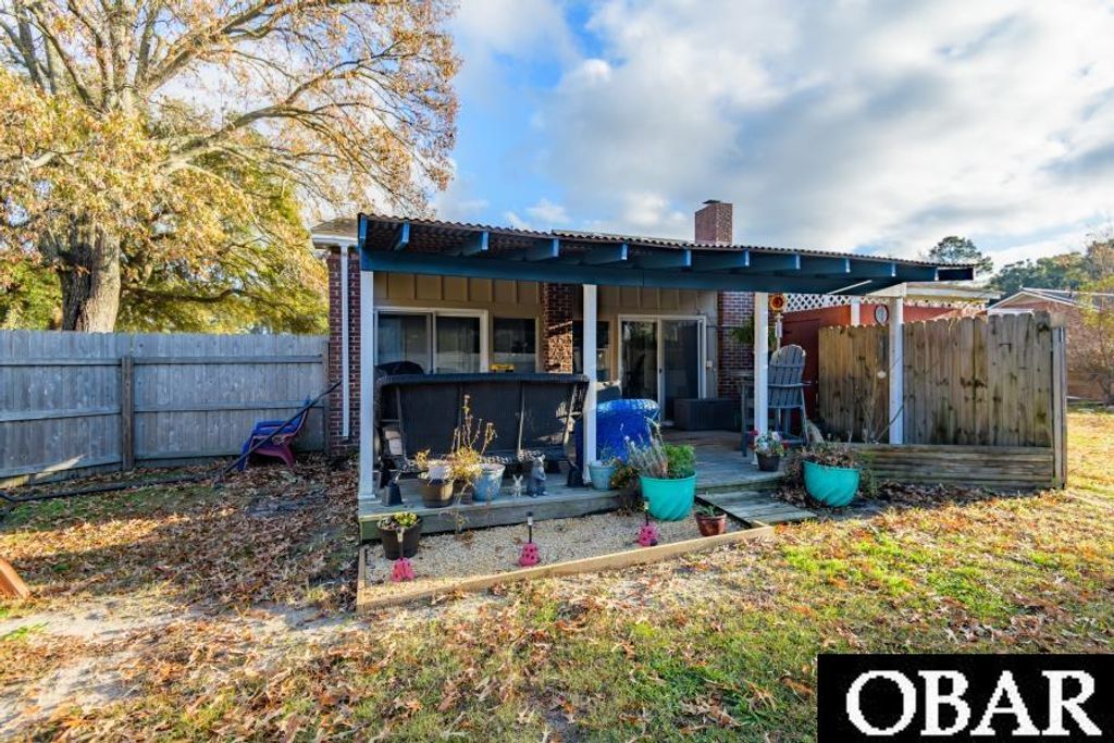 Image 44 of property listing at 173 Creefs Ridge Road Lot 13, Manteo, NC 27954