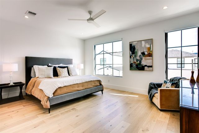 9721 Kerrisdale Lane, Dallas, TX 75230