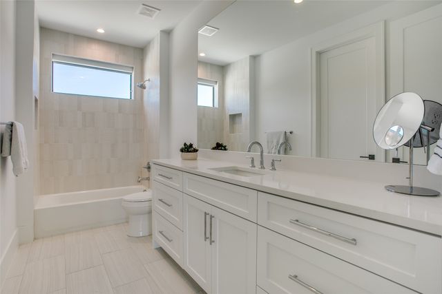 9721 Kerrisdale Lane, Dallas, TX 75230