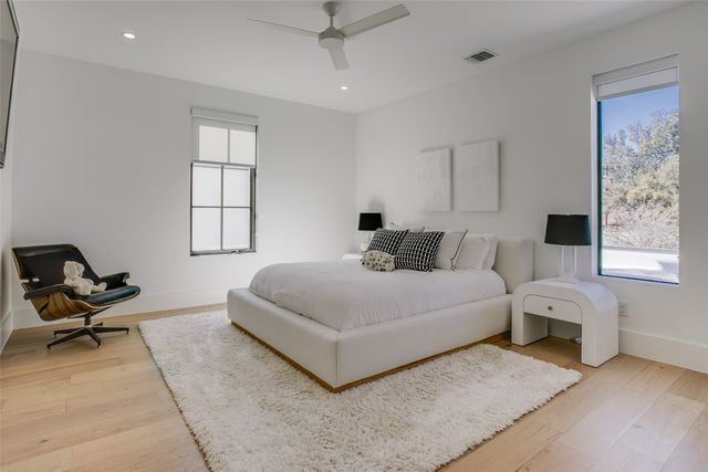 9721 Kerrisdale Lane, Dallas, TX 75230