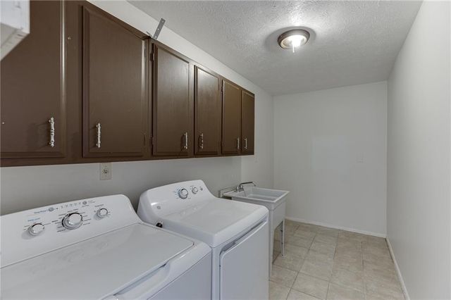 5360 Fieldgreen Drive, Stone Mountain, GA 30088