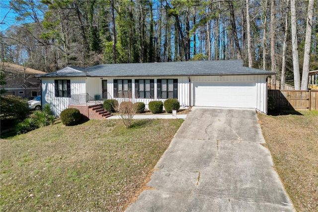 5360 Fieldgreen Drive, Stone Mountain, GA 30088
