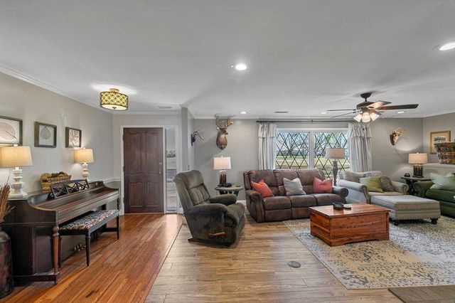 4200 S County Road 83, Headland, AL 36345