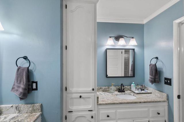 4200 S County Road 83, Headland, AL 36345