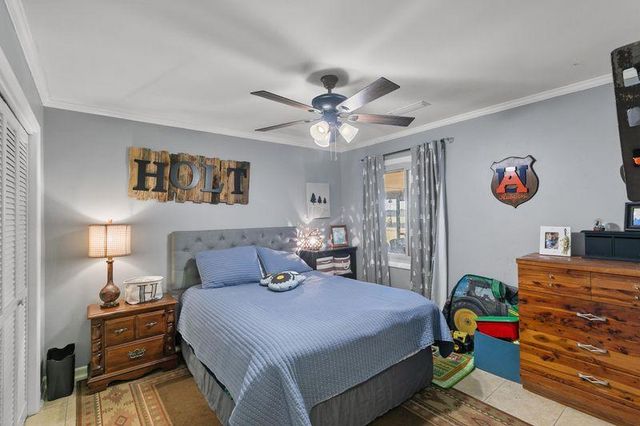 4200 S County Road 83, Headland, AL 36345