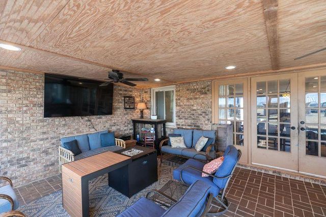 4200 S County Road 83, Headland, AL 36345