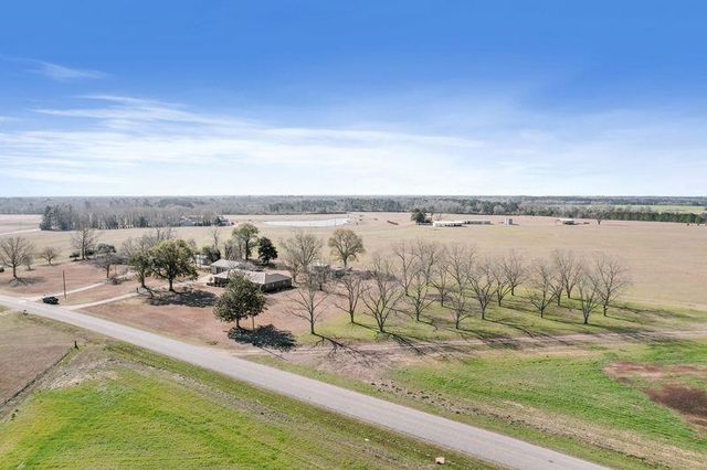 4200 S County Road 83, Headland, AL 36345