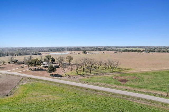 4200 S County Road 83, Headland, AL 36345