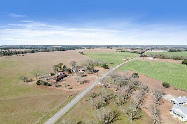 4200 S County Road 83, Headland, AL 36345