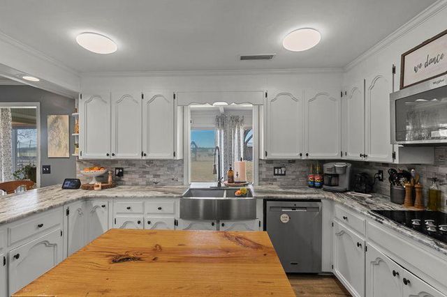 4200 S County Road 83, Headland, AL 36345