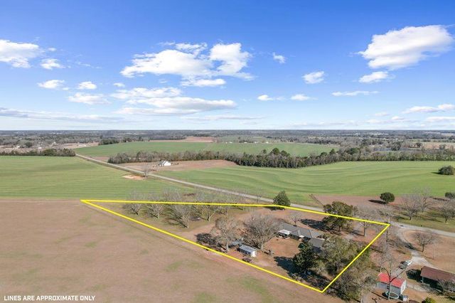 4200 S County Road 83, Headland, AL 36345