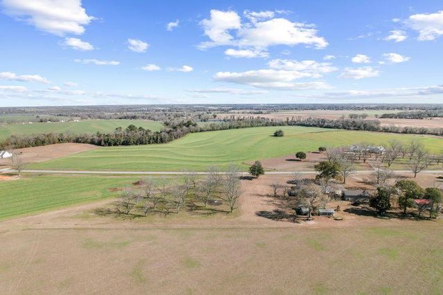 4200 S County Road 83, Headland, AL 36345