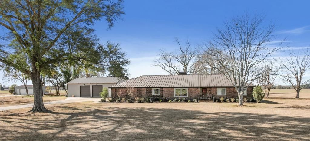 4200 S County Road 83, Headland, AL 36345