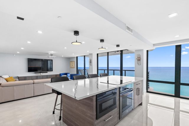 250 S OCEAN Boulevard 15D, Boca Raton, FL 33432
