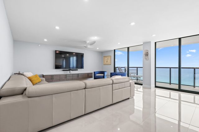 250 S OCEAN Boulevard 15D, Boca Raton, FL 33432