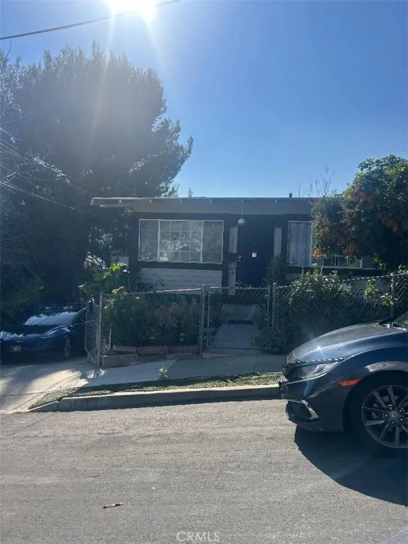5037 Montezuma Street, Highland Park, CA 90042
