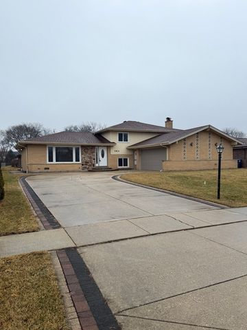 1814 Holly Avenue, Darien, IL 60561