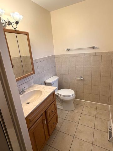 1814 Holly Avenue, Darien, IL 60561