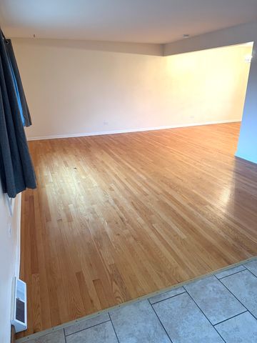 1814 Holly Avenue, Darien, IL 60561