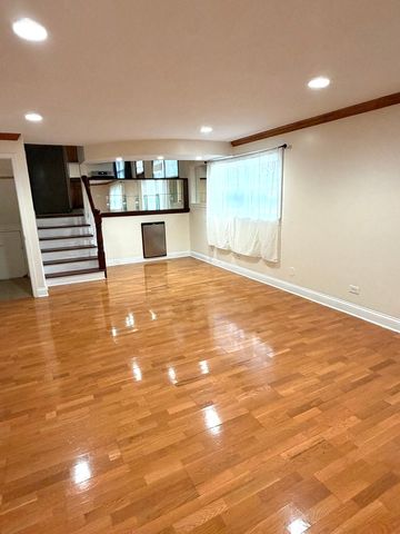 1814 Holly Avenue, Darien, IL 60561