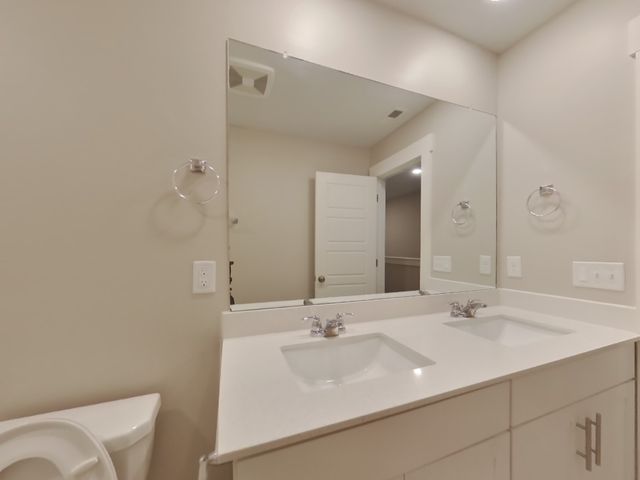 427 Wind Dance Dr, Lebanon, TN 37087