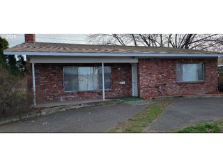 117 N MAIN St, Milton Freewater, OR 97862