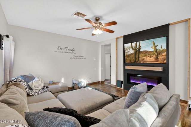 5241 W ST KATERI Drive, Laveen, AZ 85339