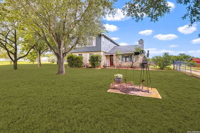12591 LAVERNIA RD, St Hedwig, TX 78152