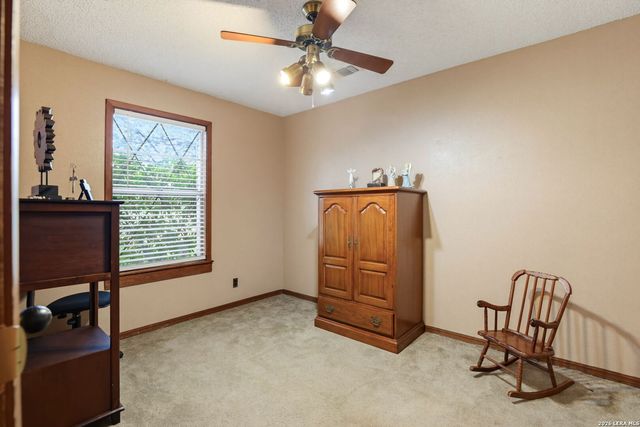 12591 LAVERNIA RD, St Hedwig, TX 78152