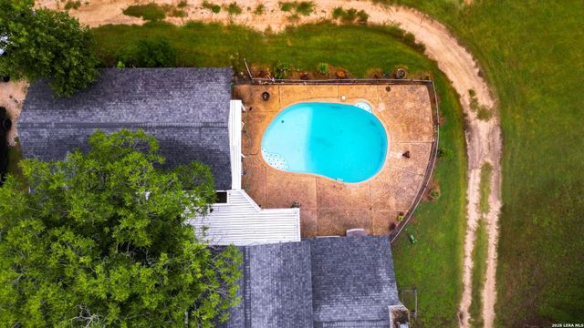 12591 LAVERNIA RD, St Hedwig, TX 78152