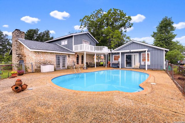 12591 LAVERNIA RD, St Hedwig, TX 78152