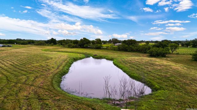 12591 LAVERNIA RD, St Hedwig, TX 78152